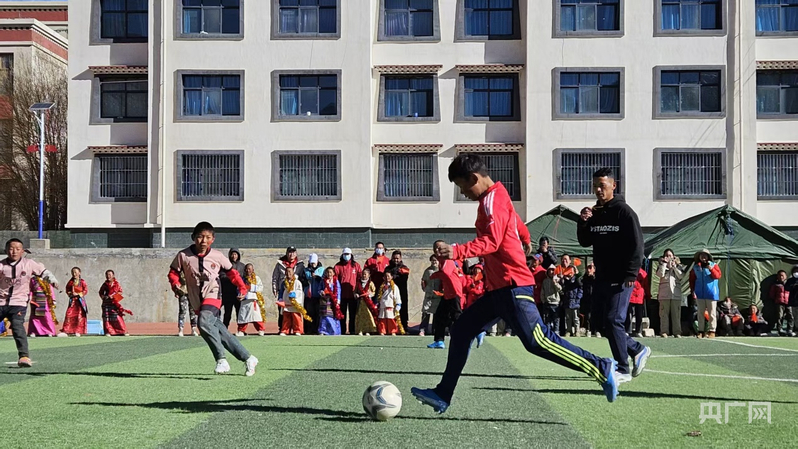 
上海儿童医学中心黄牛代挂号电话票贩子号贩子网上预约挂号,住院检查加快,从约定到开赛：高原上的足球赛之约温暖震后灾区