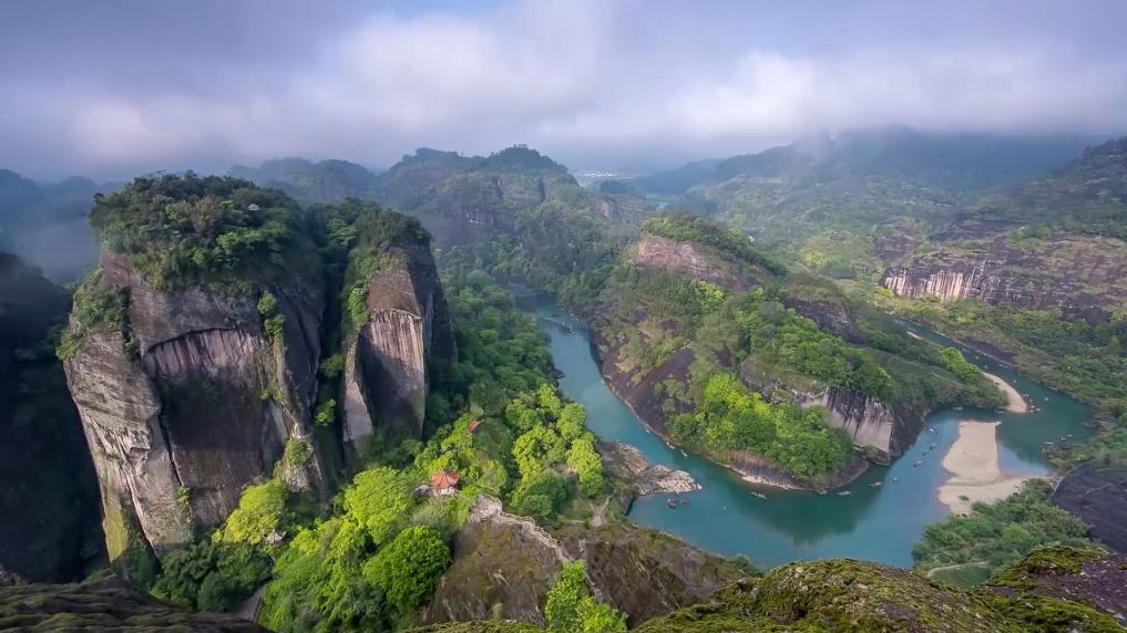 
南京市中医院黄牛代挂号电话票贩子号贩子网上预约挂号,住院检查加快,新华视点｜节前消费市场涌动新活力