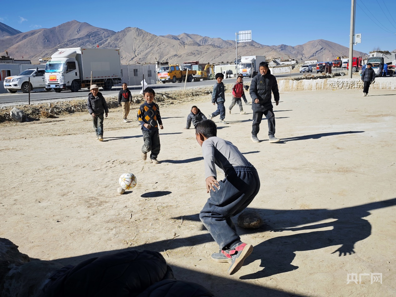 
上海儿童医学中心黄牛代挂号电话票贩子号贩子网上预约挂号,住院检查加快,从约定到开赛：高原上的足球赛之约温暖震后灾区