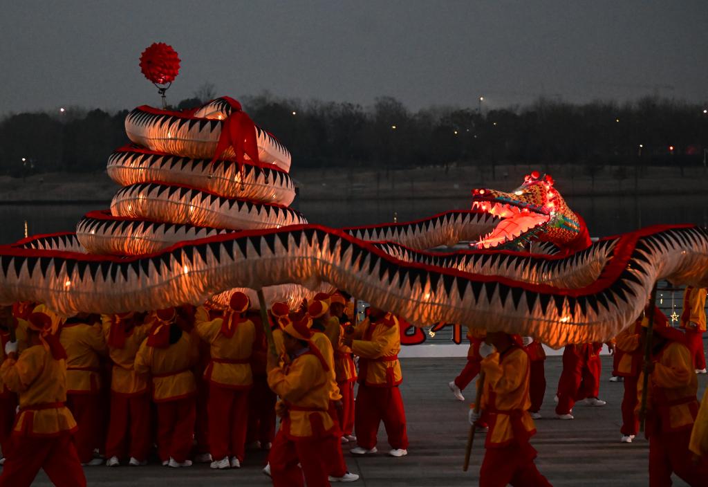 
南京市中医院黄牛代挂号电话票贩子号贩子网上预约挂号,住院检查加快,文旅新探丨六百岁蛇灯舞动乡土情