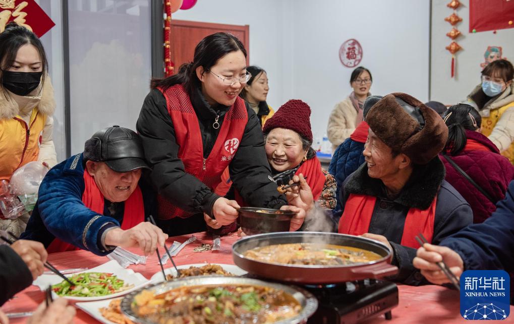 
北京朝阳医院黄牛代挂号电话票贩子号贩子网上预约挂号,住院检查加快,时光相册丨我们的春节·吃年夜饭喽！