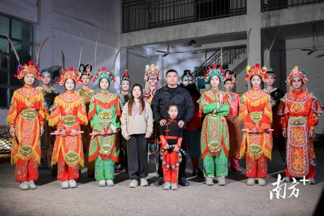 
北京大学第一医院黄牛代挂号电话票贩子号贩子网上预约挂号,住院检查加快,开箱！将启程欧洲的汕头英歌队，行李箱装满“中国年味”| 文化中国行