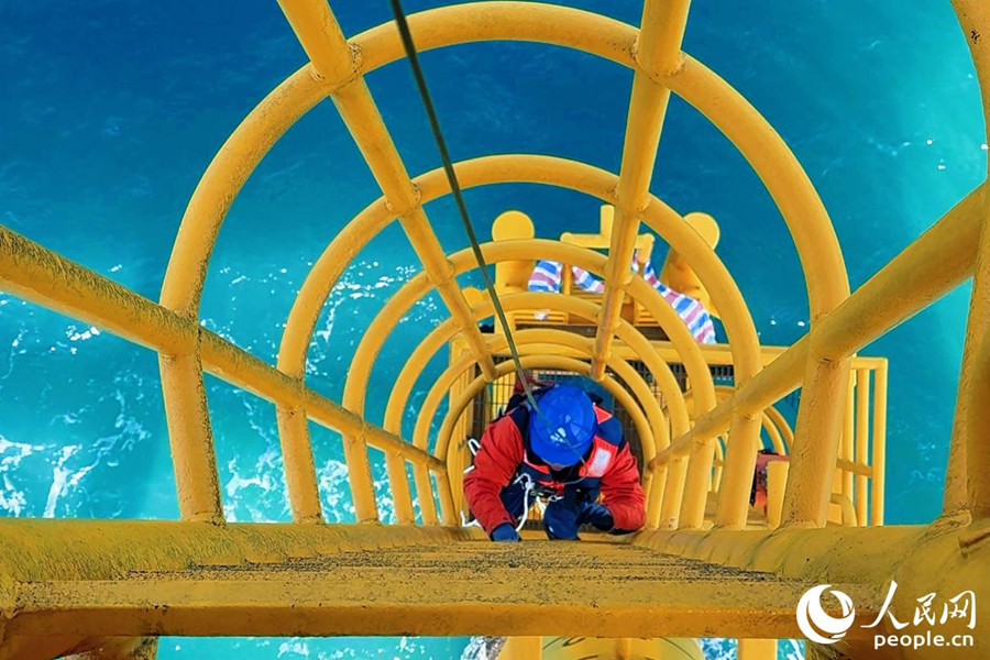 北京大学肿瘤医院黄牛代挂号电话票贩子号贩子网上预约挂号,住院检查加快,新春走基层|出海!修“风车”