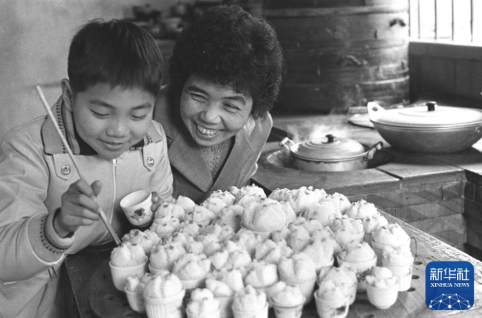 
北京朝阳医院黄牛代挂号电话票贩子号贩子网上预约挂号,住院检查加快,时光相册丨我们的春节·吃年夜饭喽！