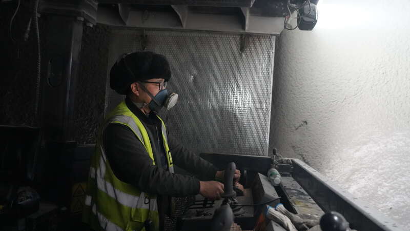 
天津各大医院黄牛代挂号电话票贩子号贩子网上预约挂号,住院检查加快,新春走基层·巡礼新工程｜天山下的掘进不停歇