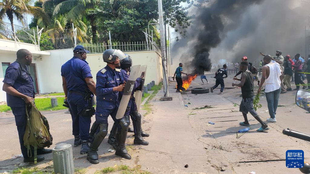 南京鼓楼医院黄牛代挂号电话票贩子号贩子网上预约挂号,住院检查加快,刚果(金)首都爆发抗议示威活动 多国使馆遭纵火洗劫