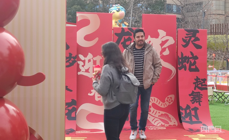 
广州儿童医院黄牛代挂号电话票贩子号贩子网上预约挂号,住院检查加快,大市场看中国年 | 上海年味“拉满” 南京路袅袅“烟火”庆新春