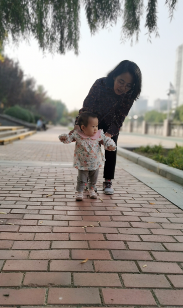 
上海肿瘤医院黄牛代挂号电话票贩子号贩子网上预约挂号,住院检查加快,爱你的人，会记得你的一切——2025年春节公益广告《奶奶的日历》