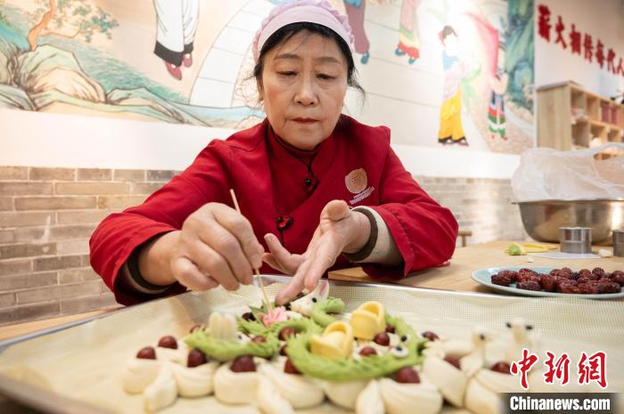 
江苏省人民医院黄牛代挂号电话票贩子号贩子网上预约挂号,住院检查加快,（新春见闻）面塑“守艺人”指尖传“年味儿”