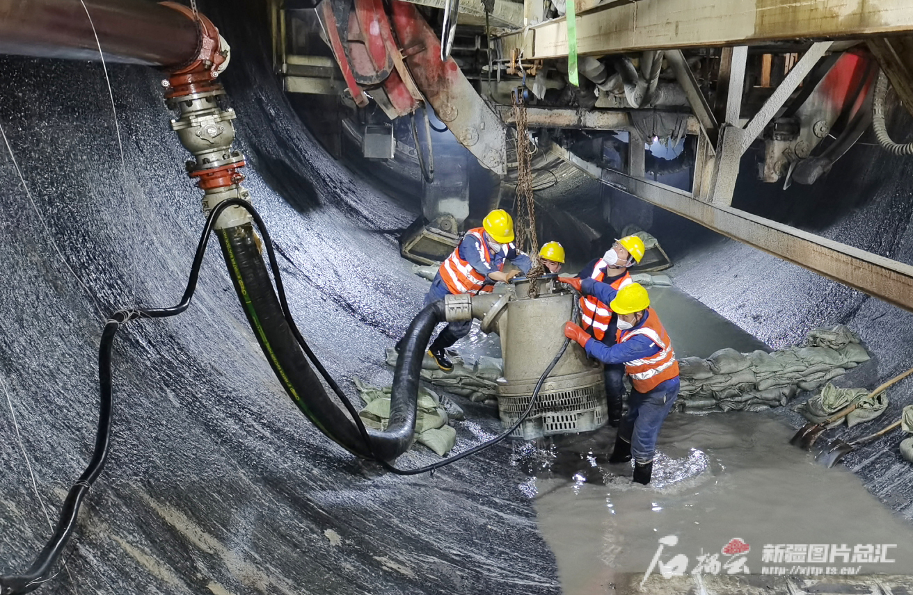 
长春吉大一院黄牛代挂号电话票贩子号贩子网上预约挂号,住院检查加快,打通天山有多难