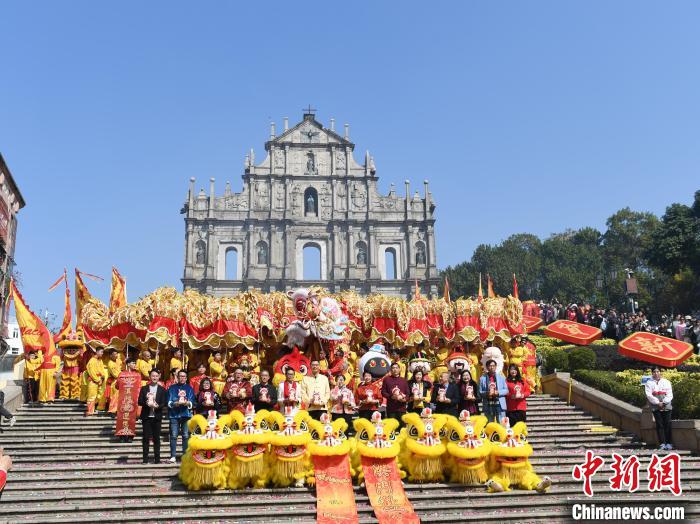 
空军特色医学中心黄牛代挂号电话票贩子号贩子网上预约挂号,住院检查加快,（新春见闻）特写：大三巴前春意“闹” 龙腾狮跃贺新年