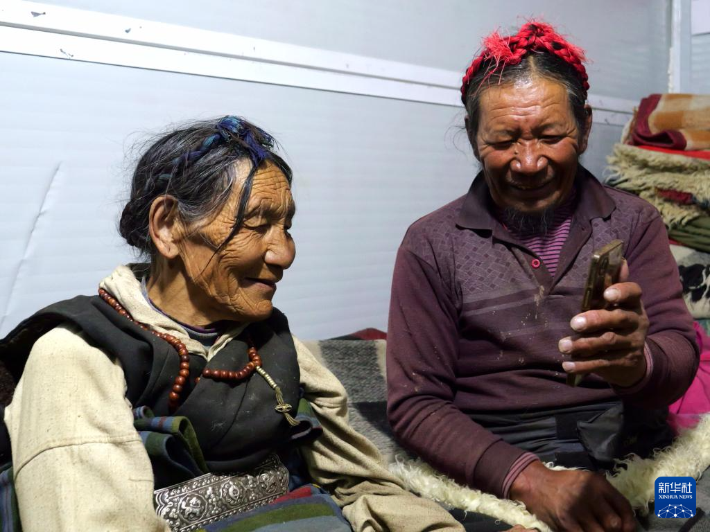 
上海中山医院黄牛代挂号电话票贩子号贩子网上预约挂号,住院检查加快,新春走基层·风雪高原行 | 板房夜话