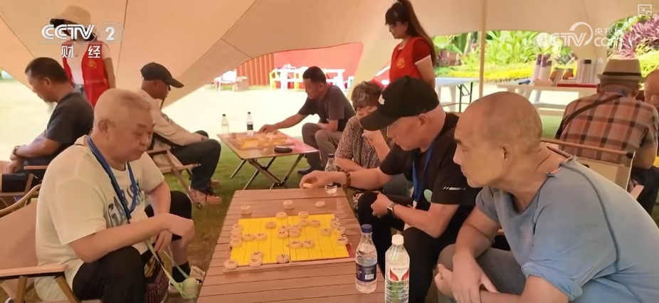 
上海肺科医院黄牛代挂号电话票贩子号贩子网上预约挂号,住院检查加快,以“新市民”服务“新市民”接住新流量 “银发经济”催生更多新机遇