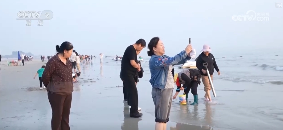 
上海肺科医院黄牛代挂号电话票贩子号贩子网上预约挂号,住院检查加快,以“新市民”服务“新市民”接住新流量 “银发经济”催生更多新机遇