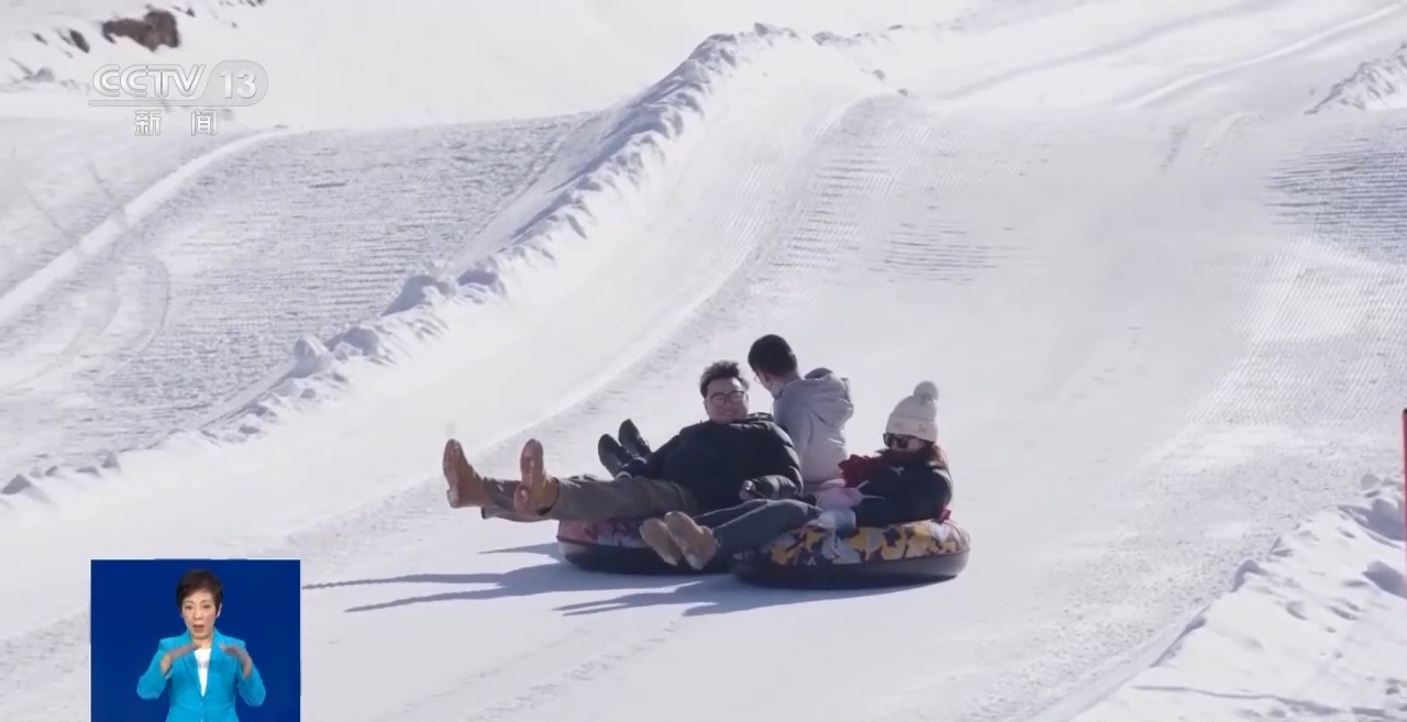
成都华西医院黄牛代挂号电话票贩子号贩子网上预约挂号,住院检查加快,雪地徒步、雪雕打卡……各地冰雪旅游“热气腾腾”