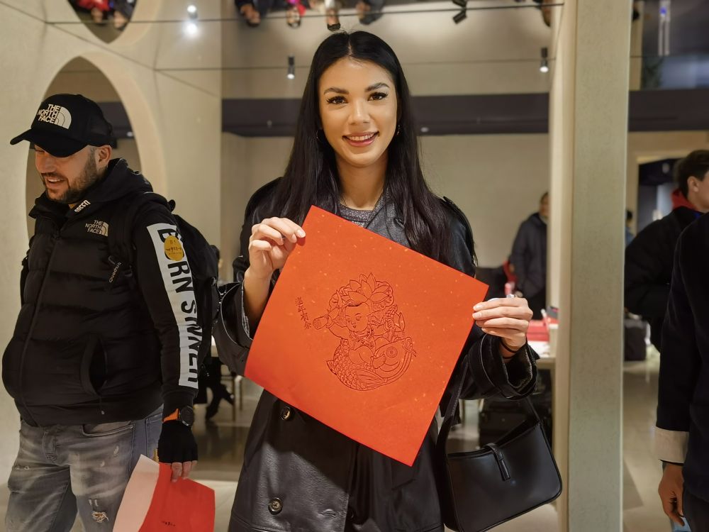 
杭州市富阳中医骨伤医院黄牛代挂号电话票贩子号贩子网上预约挂号,住院检查加快,入境旅游市场持续繁荣 外国人在沪解锁文旅新体验