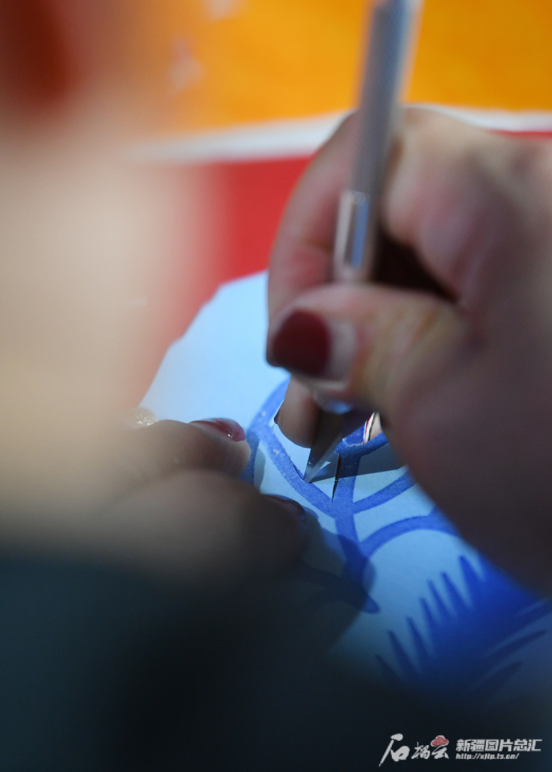 
成都华西医院黄牛代挂号电话票贩子号贩子网上预约挂号,住院检查加快,石榴图汇·影像非遗⑧｜雕花剪纸，剪出非遗新维度