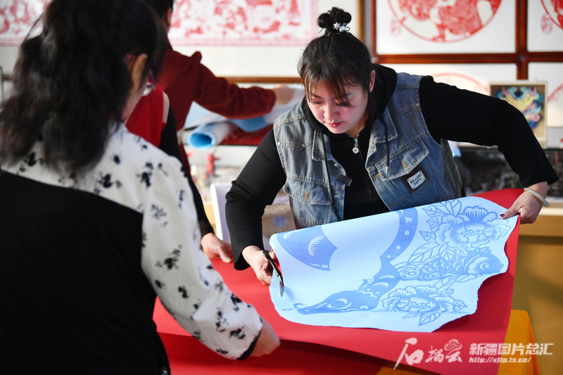 
成都华西医院黄牛代挂号电话票贩子号贩子网上预约挂号,住院检查加快,石榴图汇·影像非遗⑧｜雕花剪纸，剪出非遗新维度