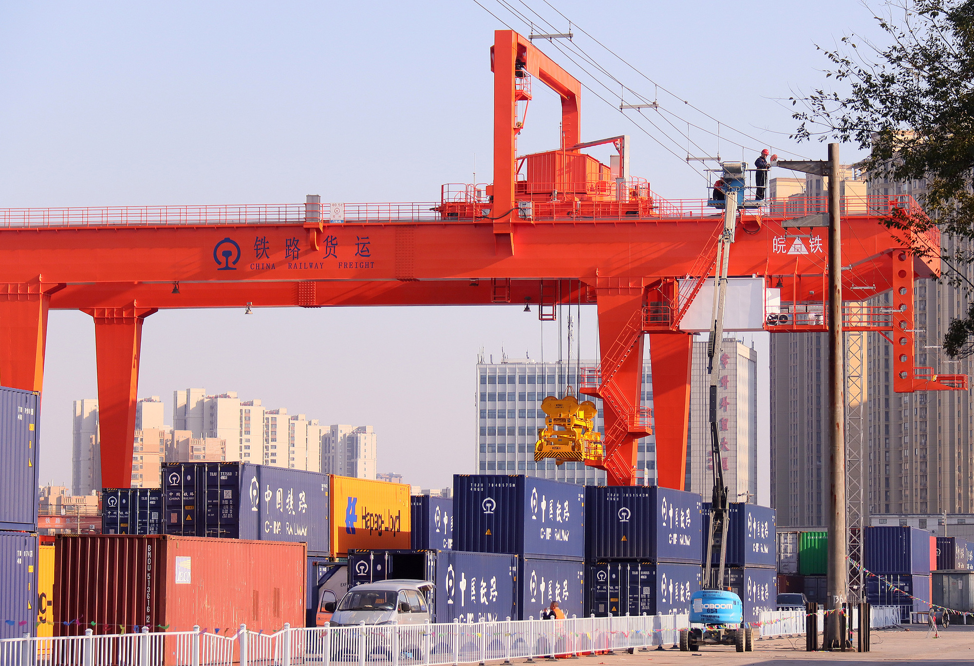 
北京妇产医院黄牛代挂号电话票贩子号贩子网上预约挂号,住院检查加快,全国铁路今起实行新列车运行图 直达你家乡的列车有变化吗？