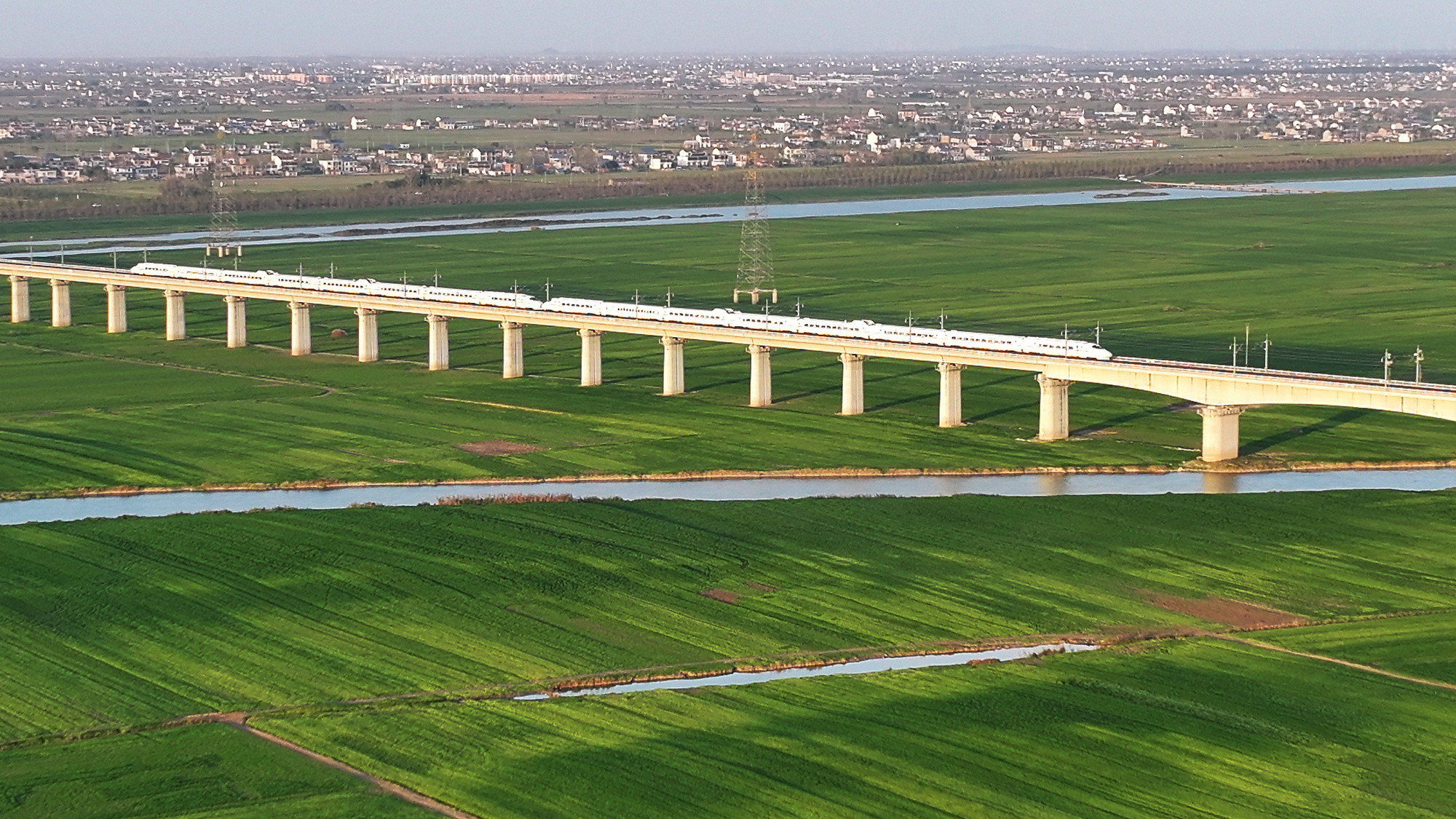 
北京妇产医院黄牛代挂号电话票贩子号贩子网上预约挂号,住院检查加快,全国铁路今起实行新列车运行图 直达你家乡的列车有变化吗？