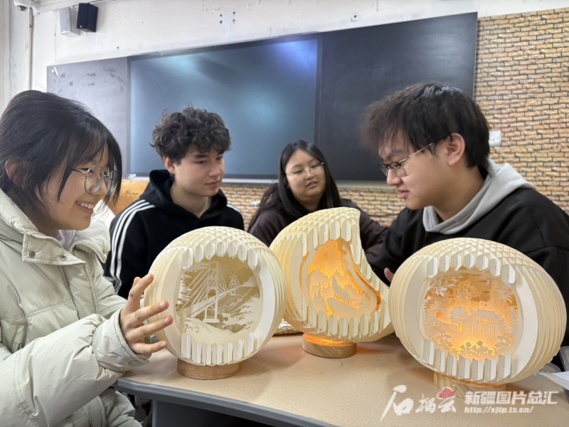 
杭州各大医院黄牛代挂号电话票贩子号贩子网上预约挂号,住院检查加快,新疆好故事 | “捣”出创业资金 “雕”出技能和自信