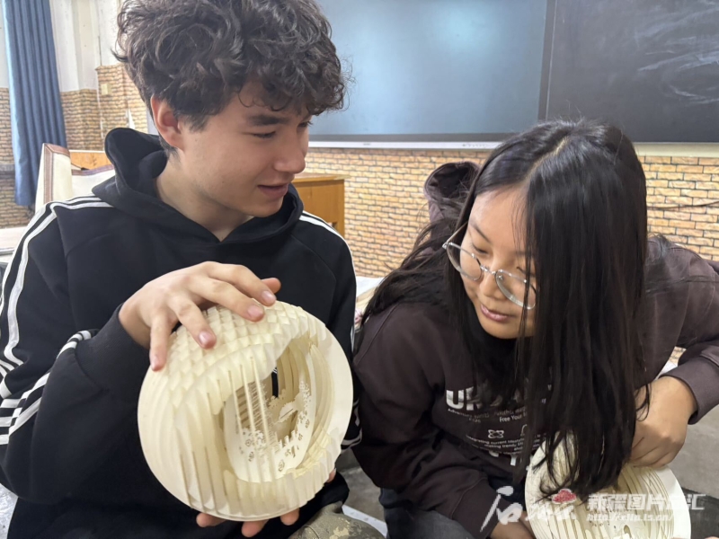 
杭州各大医院黄牛代挂号电话票贩子号贩子网上预约挂号,住院检查加快,新疆好故事 | “捣”出创业资金 “雕”出技能和自信