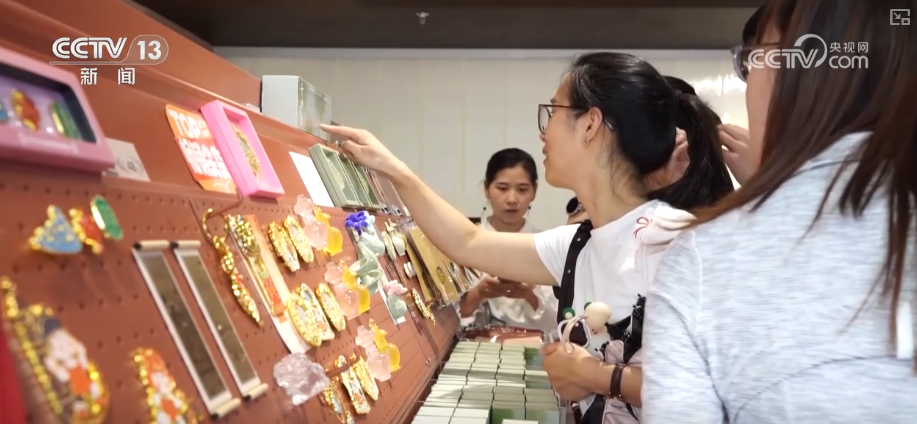 
上海儿童医院黄牛代挂号电话票贩子号贩子网上预约挂号,住院检查加快,“潮”出消费新活力！文化IP跨界创新赋能传统文化全龄段“活态传承”