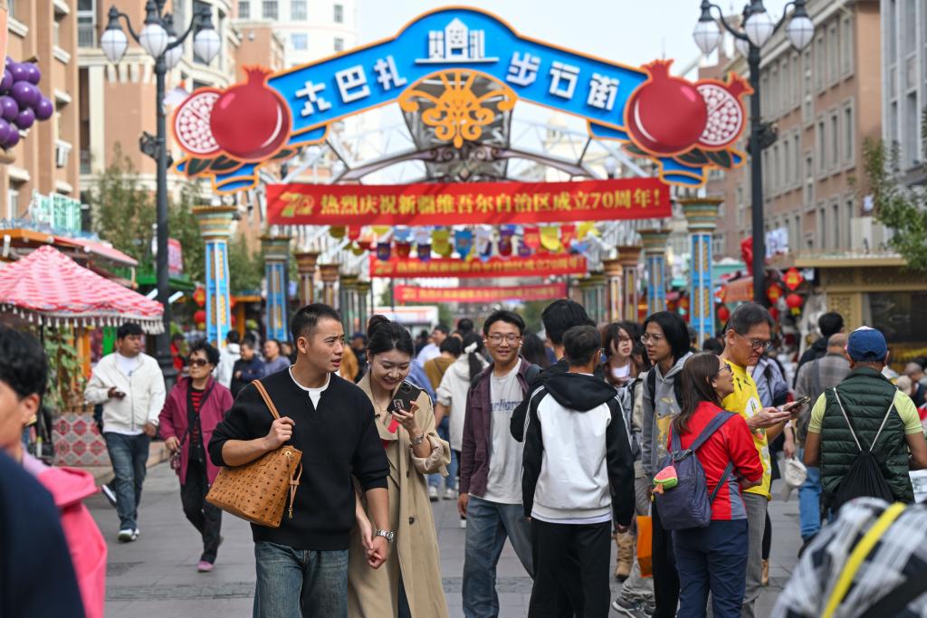 
杭州市一医院黄牛代挂号电话票贩子号贩子网上预约挂号,住院检查加快,打破时空局限 新疆旅游“黄金季含金量”大增