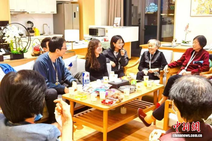 
北京大学第三医院黄牛代挂号电话票贩子号贩子网上预约挂号,住院检查加快,香港长者讲述大湾区内地养老：“在这里像在家一样安心”