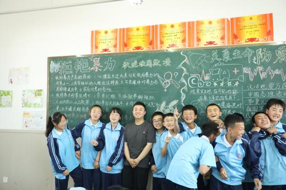 
江苏省中医院黄煌的号黄牛代挂号电话票贩子号贩子网上预约挂号,住院检查加快,青春华章｜在广阔天地间淬炼“硬核”青春