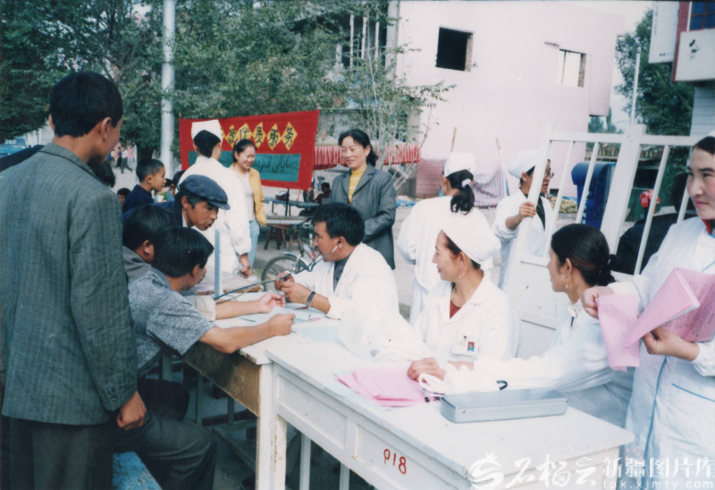 
北医六院黄牛代挂号电话票贩子号贩子网上预约挂号,住院检查加快,照片里的新疆⑰丨从8间小平房到3层门诊楼