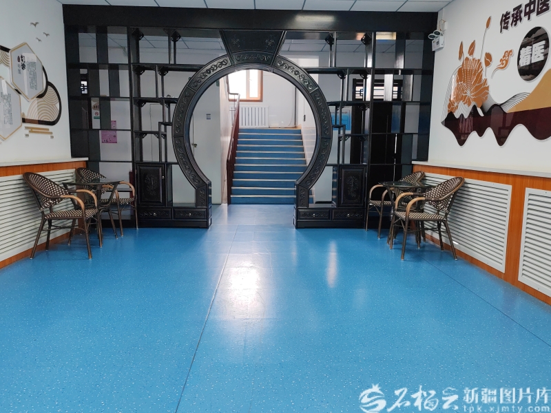 
北医六院黄牛代挂号电话票贩子号贩子网上预约挂号,住院检查加快,照片里的新疆⑰丨从8间小平房到3层门诊楼