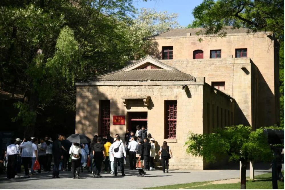 
南京脑科医院黄牛代挂号电话票贩子号贩子网上预约挂号,住院检查加快,这里是延安！