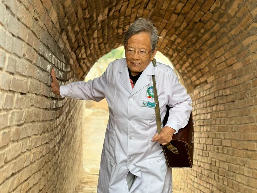 
北大第一医院黄牛代挂号电话票贩子号贩子网上预约挂号,住院检查加快,你可知道路生梅？