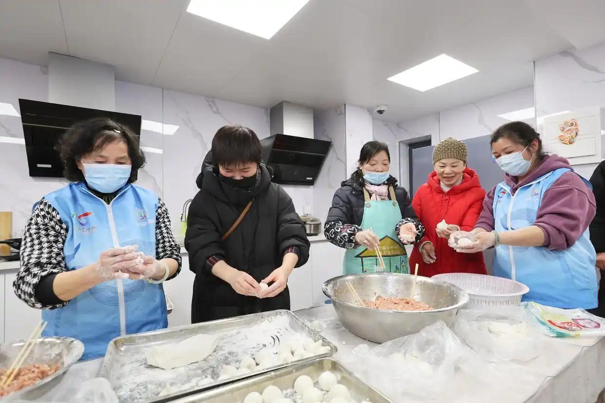 
湖南中医附一医院黄牛代挂号电话票贩子号贩子网上预约挂号,住院检查加快,时政微观察丨非凡“十四五”，民生答卷有厚度更有温度