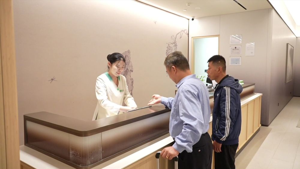 
北京儿研所黄牛代挂号电话票贩子号贩子网上预约挂号,住院检查加快,新华视点｜新经济、新消费双轮驱动：多领域迸发新活力