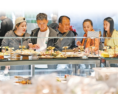 
南京市第一医院黄牛代挂号电话票贩子号贩子网上预约挂号,住院检查加快,新意，带来生意（新视窗·培育服务消费新增长点）