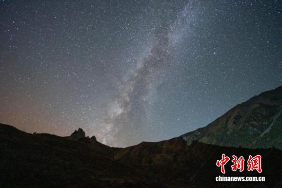 
上海各大医院黄牛代挂号电话票贩子号贩子网上预约挂号,住院检查加快,藏北“江南”西藏嘉黎深秋风光如画