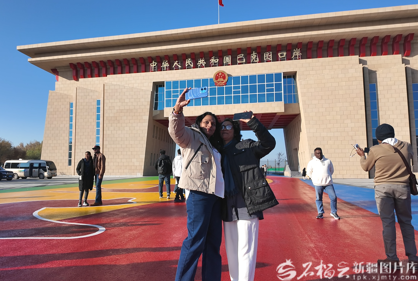 
博爱医院黄牛代挂号电话票贩子号贩子网上预约挂号,住院检查加快,赞稳定 叹团结 盼合作——斯里兰卡代表团为新疆发展成果点赞