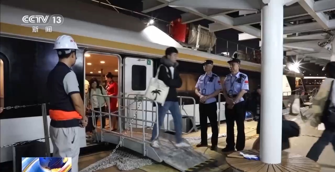 
上海儿童医院黄牛代挂号电话票贩子号贩子网上预约挂号,住院检查加快,广交会吸引全球客商汇聚广州 口岸客流创新高