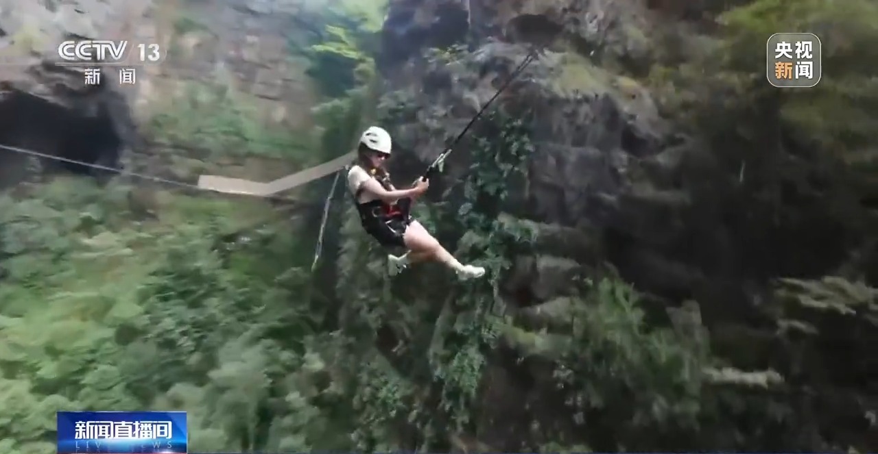 
北京宣武医院黄牛代挂号电话票贩子号贩子网上预约挂号,住院检查加快,仪式感、反差感、氛围感拉满了 带你解锁年轻人新消费图鉴