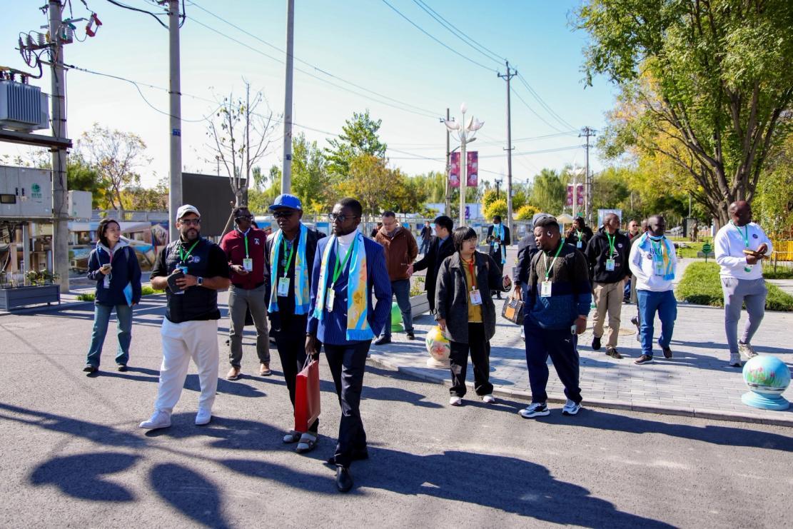 
沈阳各大医院黄牛代挂号电话票贩子号贩子网上预约挂号,住院检查加快,“贫穷是我们共同的敌人！”非洲10国媒体人热议中非减贫合作