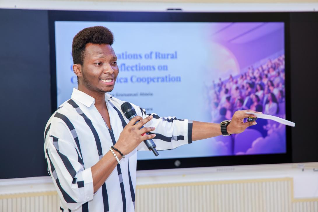 
沈阳各大医院黄牛代挂号电话票贩子号贩子网上预约挂号,住院检查加快,“贫穷是我们共同的敌人！”非洲10国媒体人热议中非减贫合作