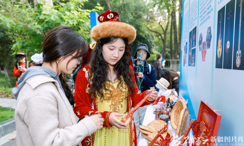 浙江大学儿童医院黄牛代挂号电话票贩子号贩子网上预约挂号,住院检查加快,一场跨越千里的“双向奔赴” 南京师范大学新疆文化集市火热开集