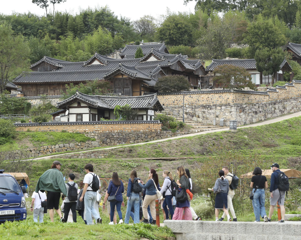 
长沙湘雅医院黄牛代挂号电话票贩子号贩子网上预约挂号,住院检查加快,文心致远，延续中韩古城千年情缘 | 镜头连中外·第101辑