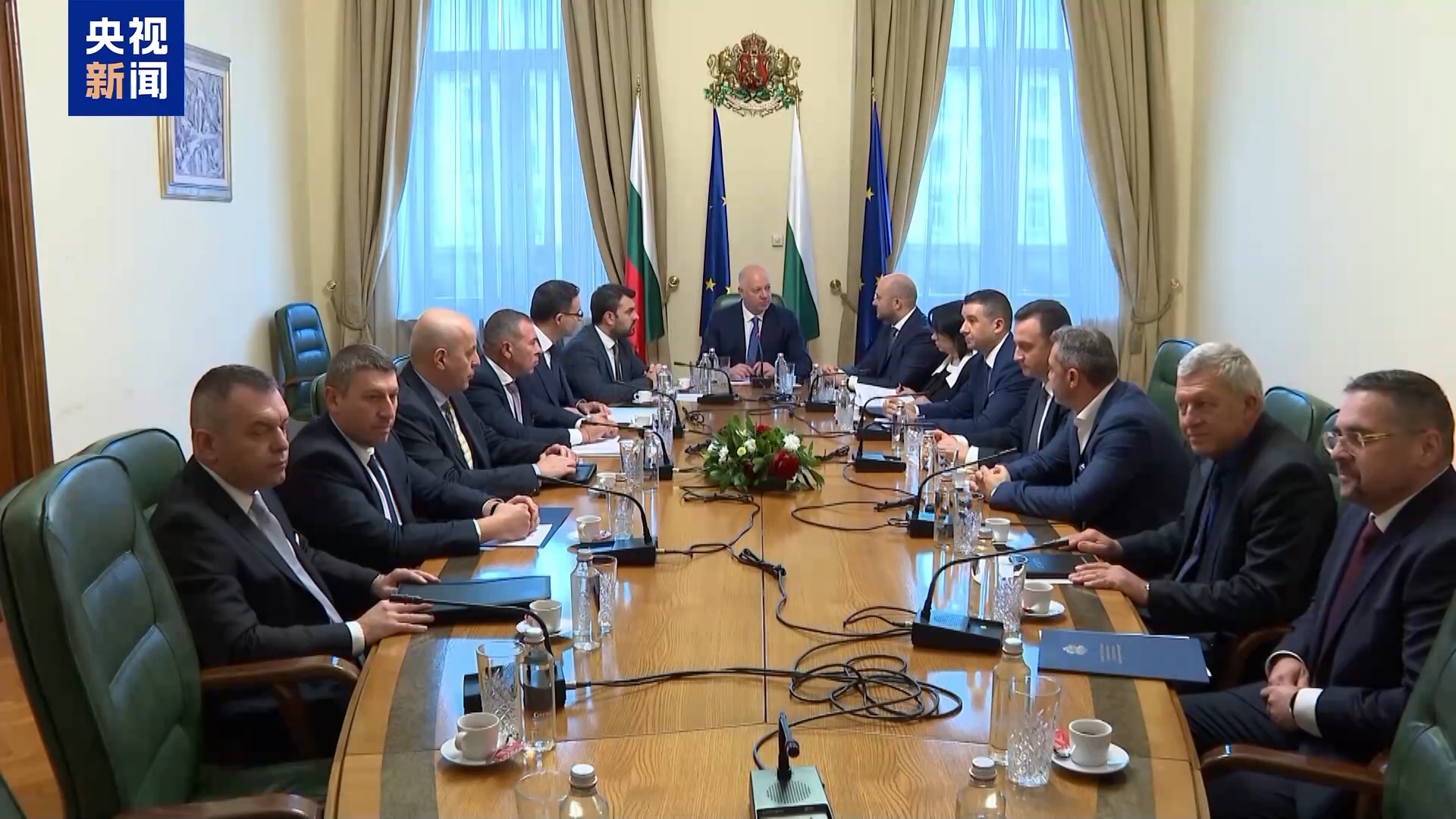 
杭州中医院黄牛代挂号电话票贩子号贩子网上预约挂号,住院检查加快,视频丨美制裁俄石油公司引发保加利亚各界担忧