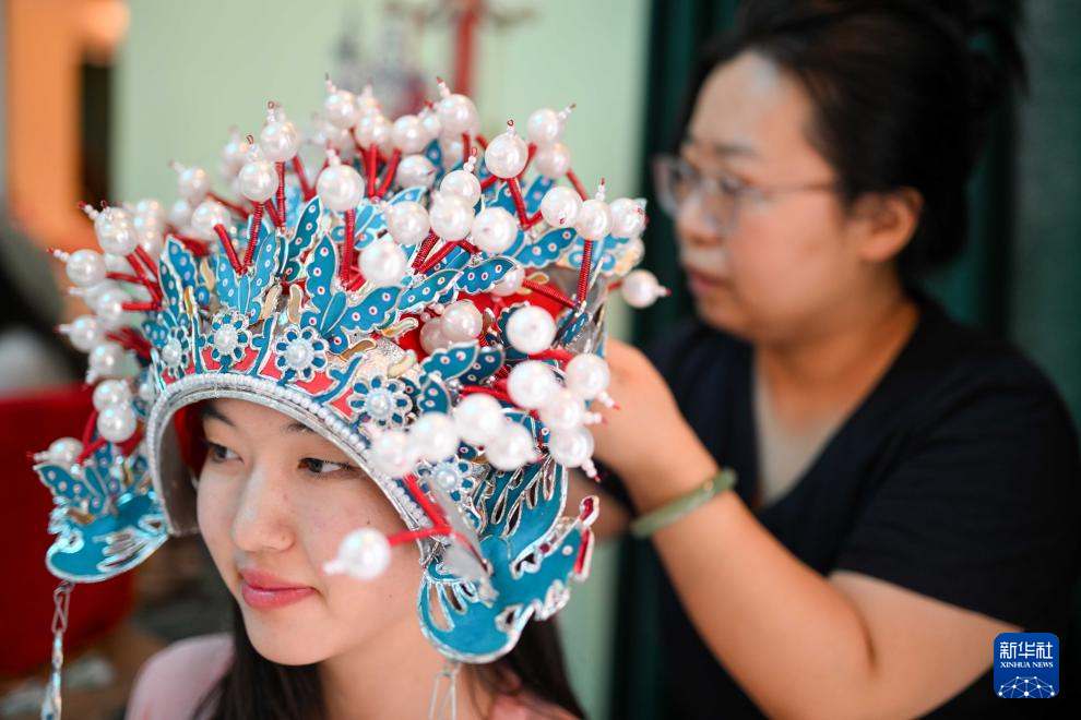 
广州中山眼科医院黄牛代挂号电话票贩子号贩子网上预约挂号,住院检查加快,通讯丨吉尔吉斯斯坦“中文热”背后的驱动力