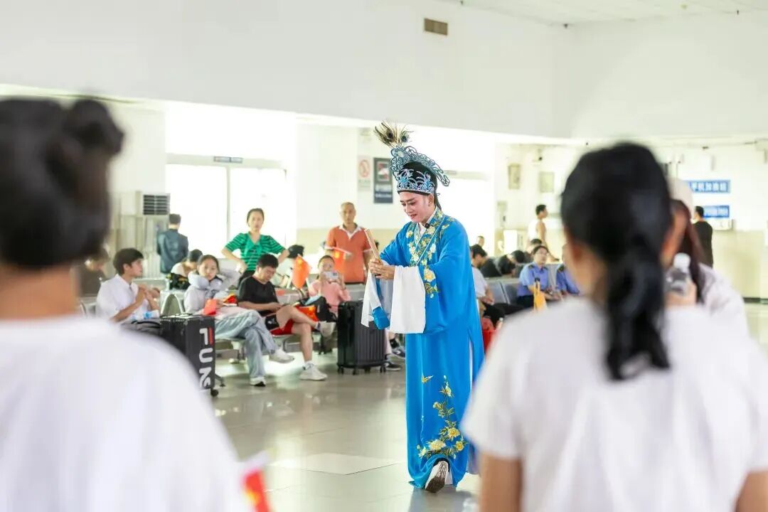 
南京儿童医院黄牛代挂号电话票贩子号贩子网上预约挂号,住院检查加快,我的铁路风景｜旅客向窗外举起相机，意外拍到……
