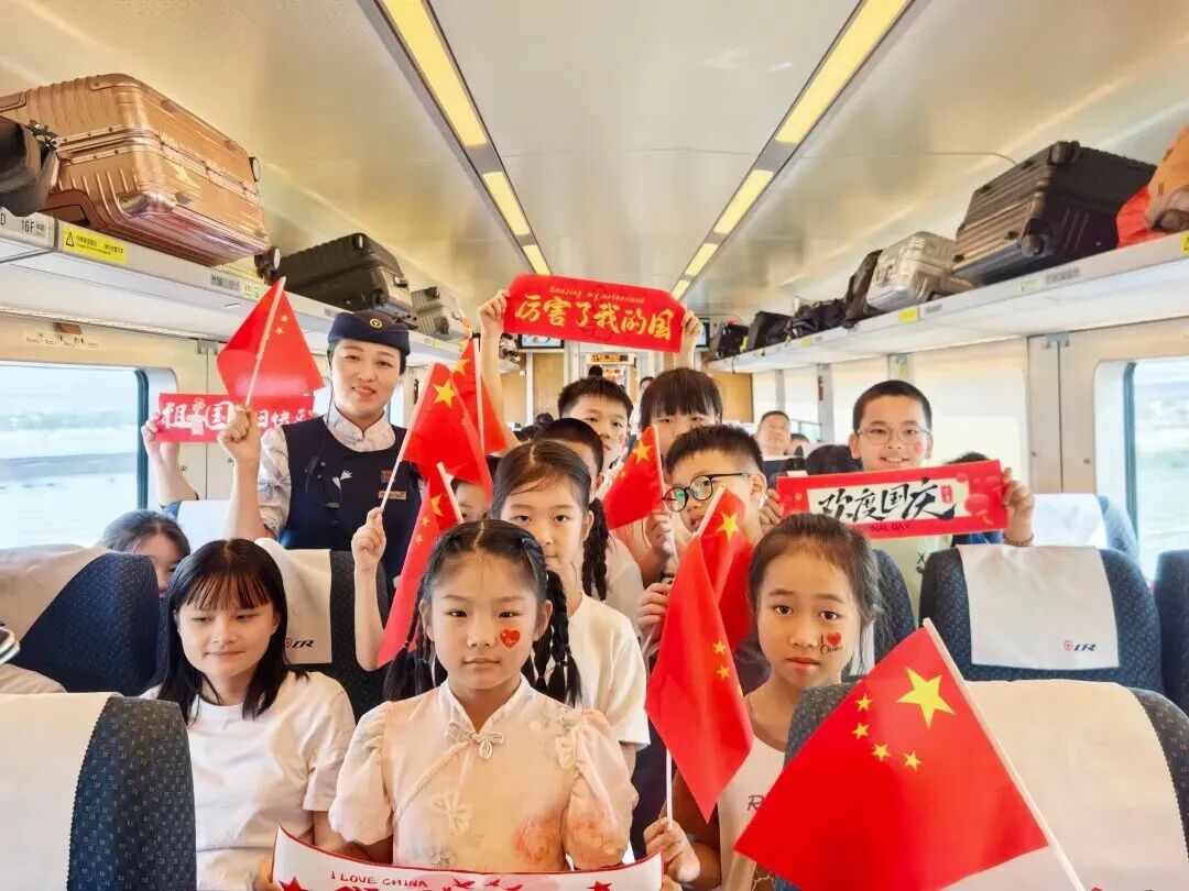 
南京儿童医院黄牛代挂号电话票贩子号贩子网上预约挂号,住院检查加快,我的铁路风景｜旅客向窗外举起相机，意外拍到……