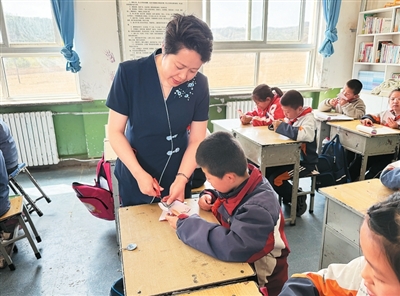 
北京302医院黄牛代挂号电话票贩子号贩子网上预约挂号,住院检查加快,走近农民手艺人